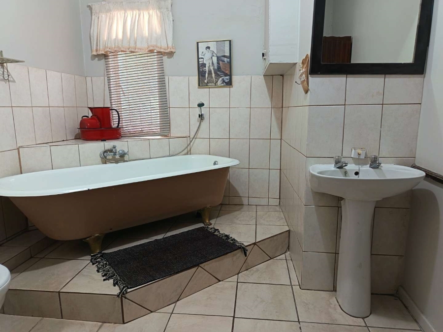 12 Bedroom Property for Sale in Universitas Free State